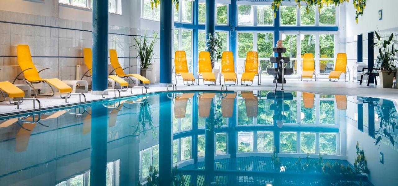 Parkhotel Zur Klause บาดฮัลล์ ภายนอก รูปภาพ
