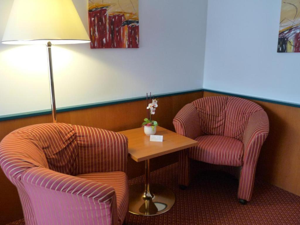 Parkhotel Zur Klause บาดฮัลล์ ภายนอก รูปภาพ