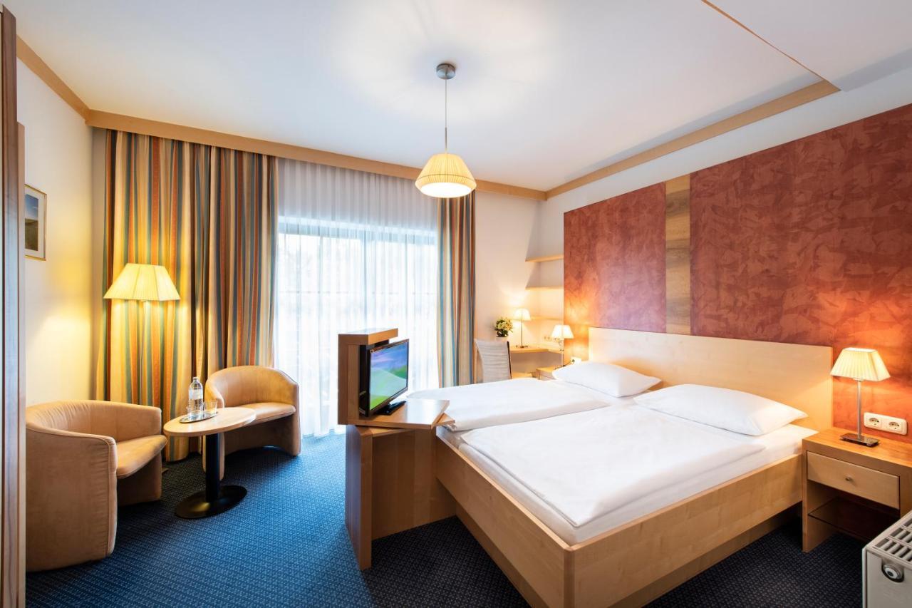 Parkhotel Zur Klause บาดฮัลล์ ภายนอก รูปภาพ